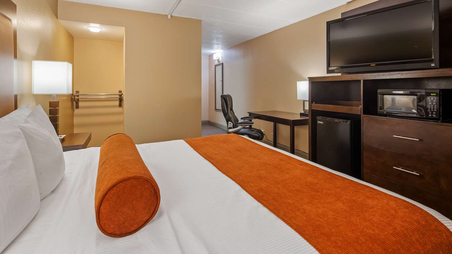 Best Western Crossroads Of The Bluffs - Tap to explore photos
