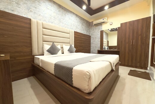 HOTEL BOSS PALACE