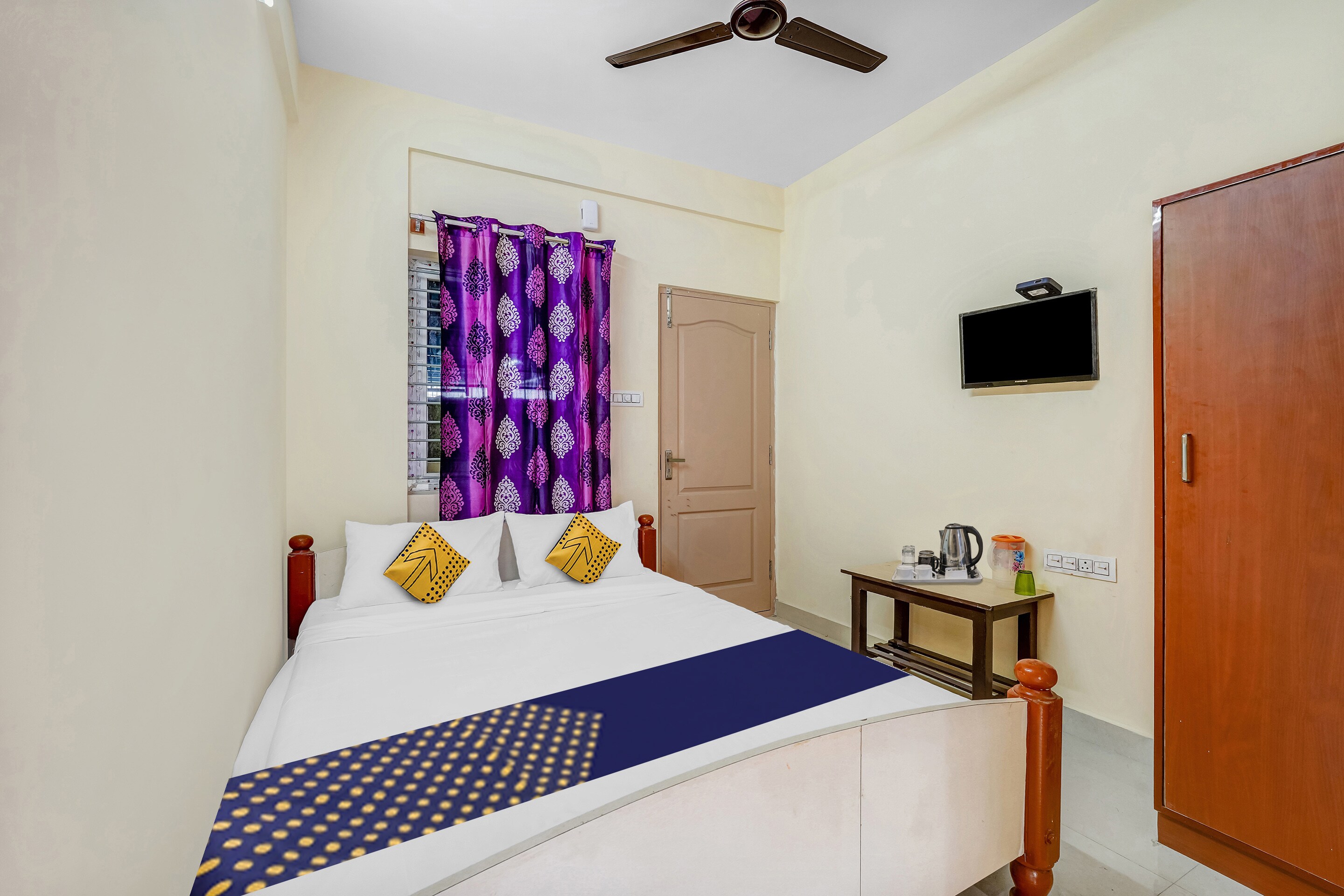 Super Hotel O Sri Thirumala Lodge - Tap to explore photos