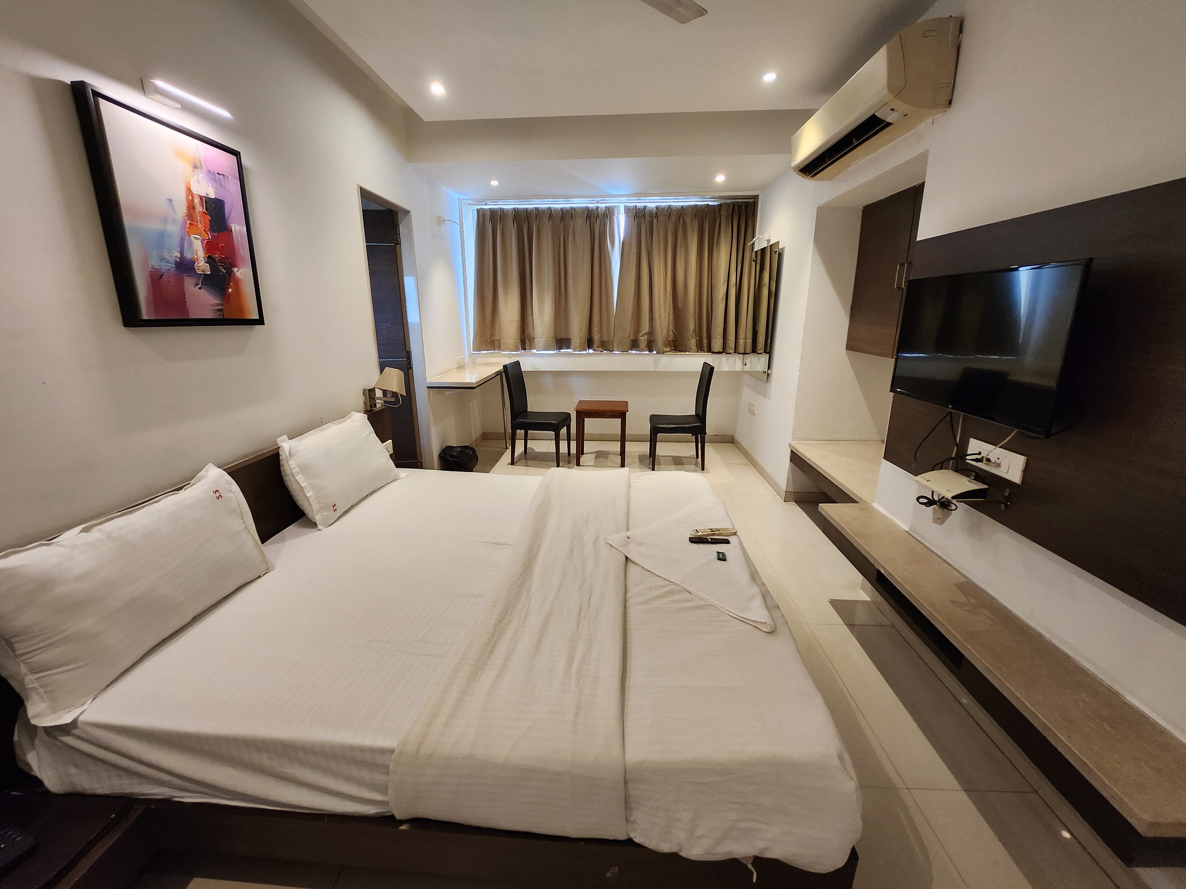 SUPER DELUXE ROOM 1