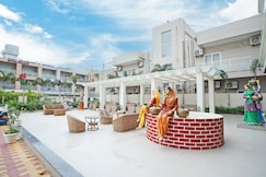 AZAD HIND BEACH RESORT, Mandarmani