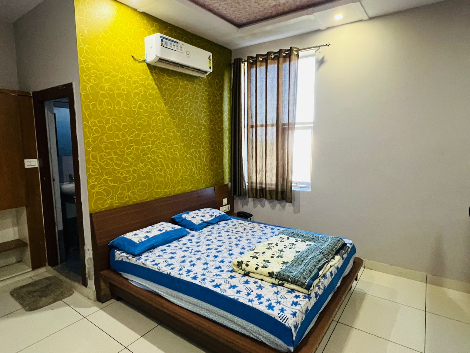 Guru Kripa hotel&restaurant - Tap to explore photos
