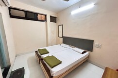 hotel raviraj, Nanded