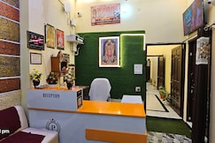Pushpa Luxury Homestay, Ayodhya