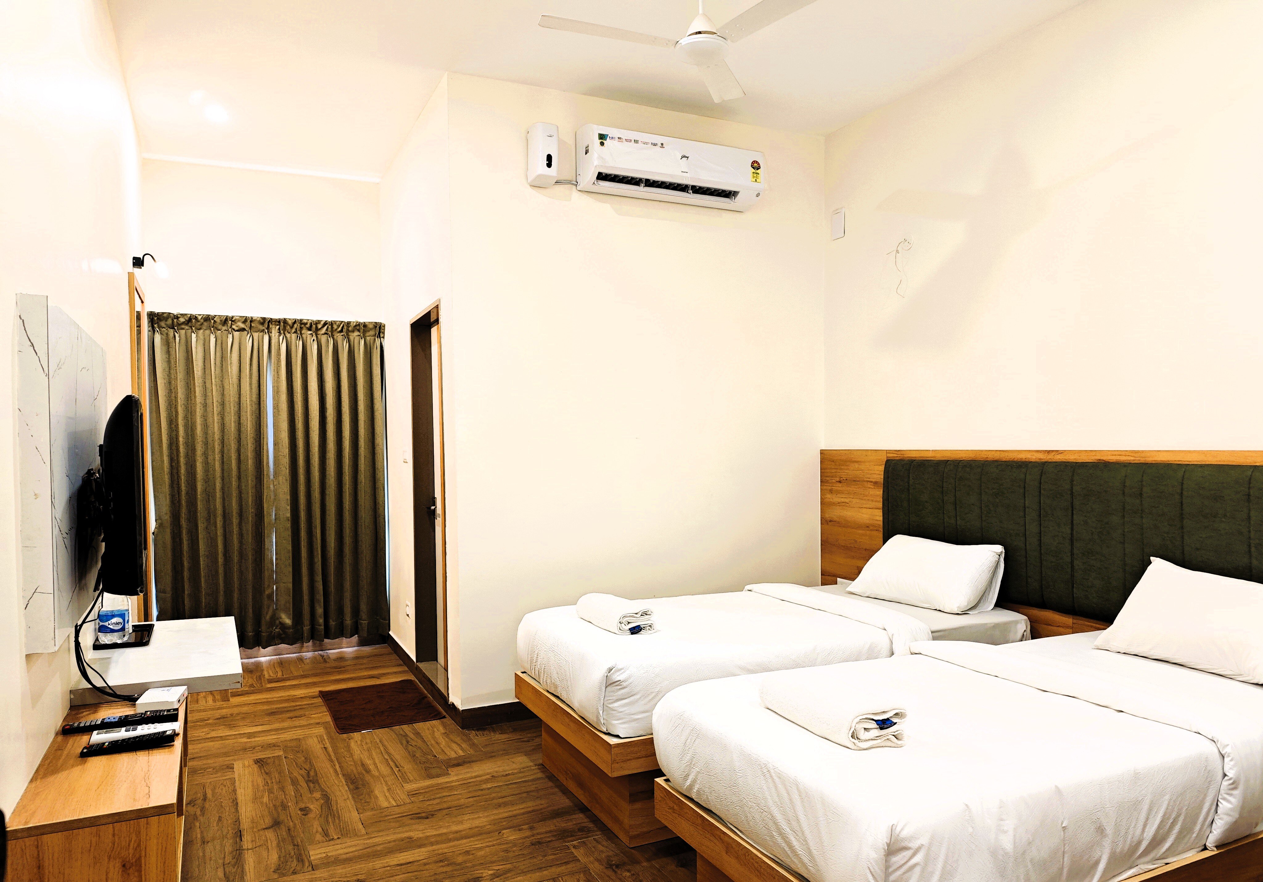 Sri Murugan Residency - Tap to explore photos
