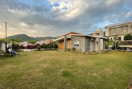 7 Hill Villa- Entire 2BHK with Private Pool