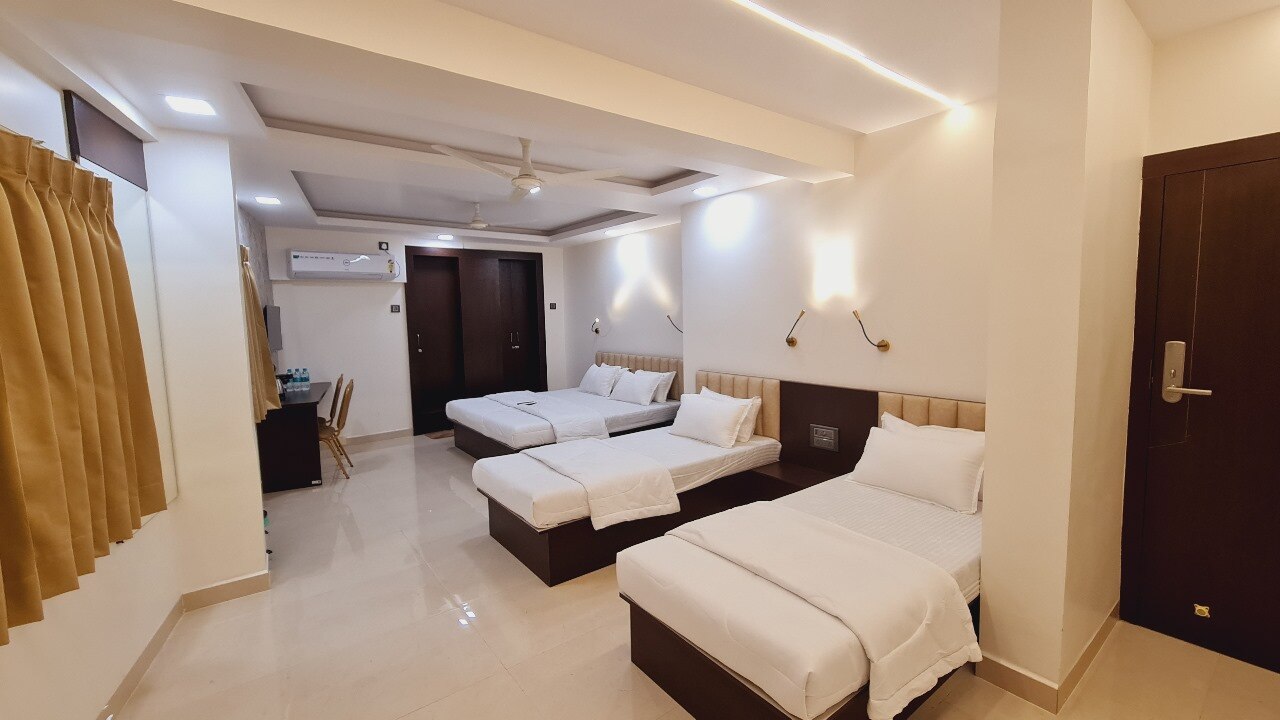 Executive 4 Bed AC Room 1
