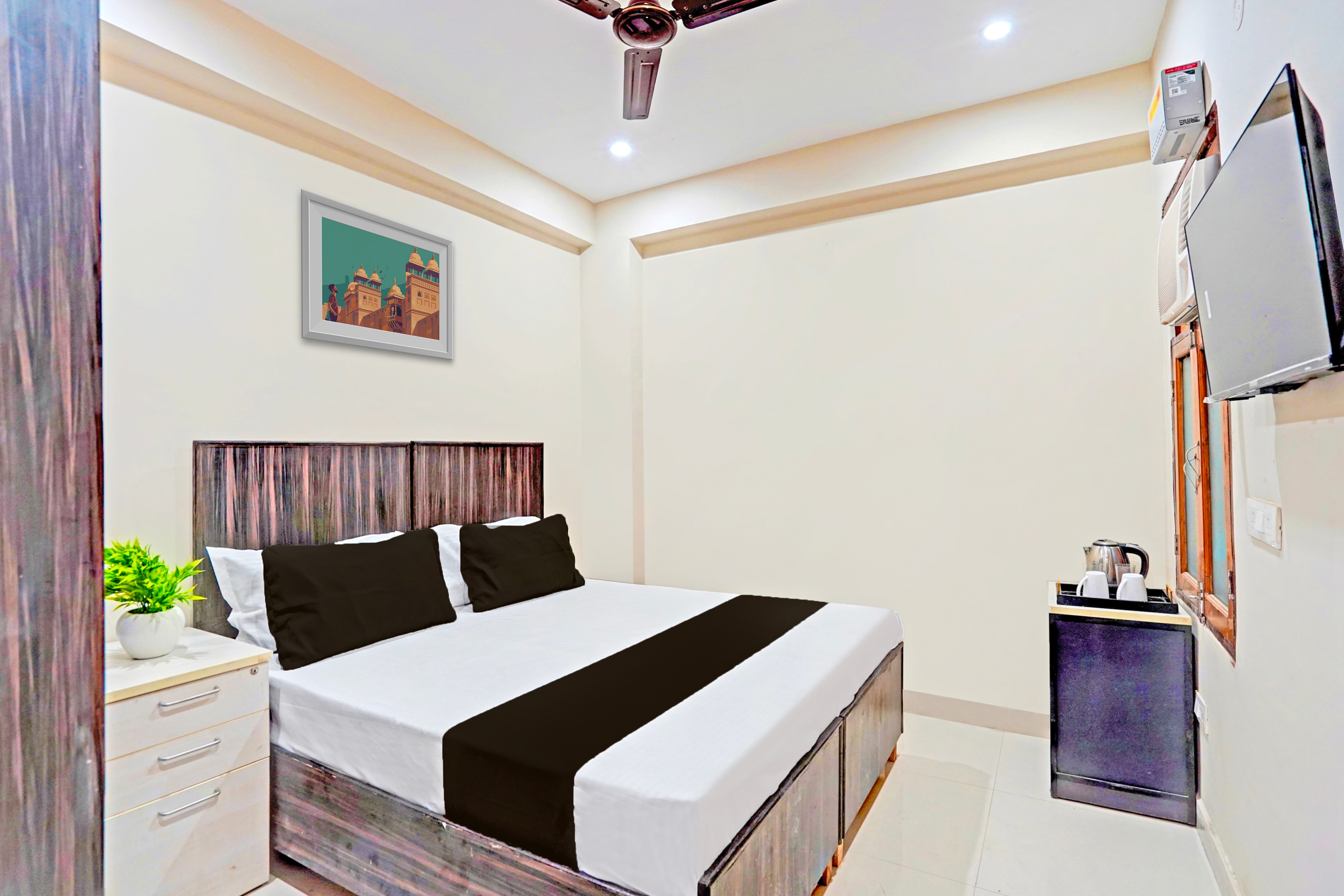 Hotel O Shree Jee Inn Guest House - Tap to explore photos