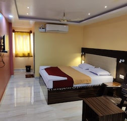 AC  Room (Double Bed)
