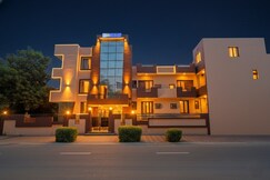 FabHotel The Grand Olive, Noida