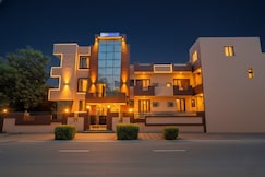 FabHotel The Grand Olive, Noida