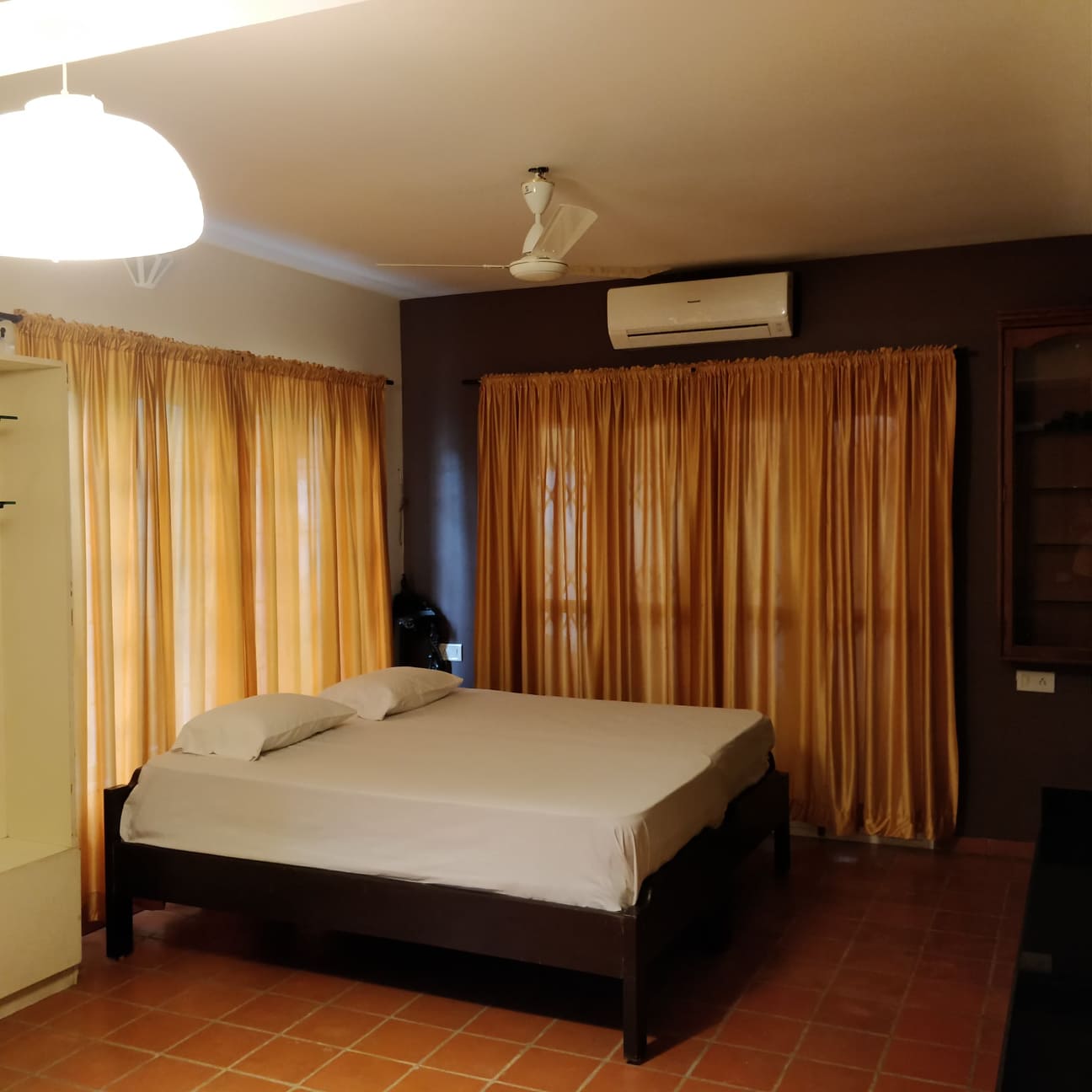 Rockwoods Homestay - Tap to explore photos