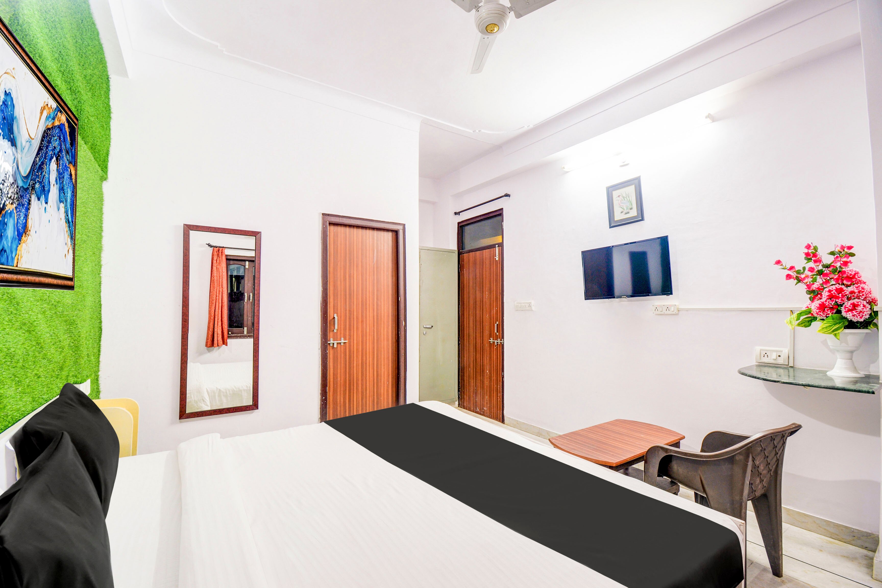 Hotel O Heritage City Palace View Atithi Guest House - Tap to explore photos