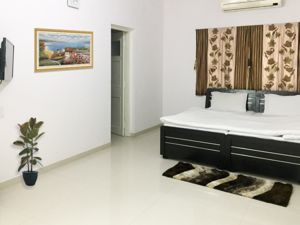 Maple Tree Service Apartments Gandhinagar Best Rates On Gandhinagar Hotel Deals Reviews Photos