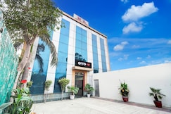 Hotel O Ashoka Inn Hotel Near Botanical Garden, Noida
