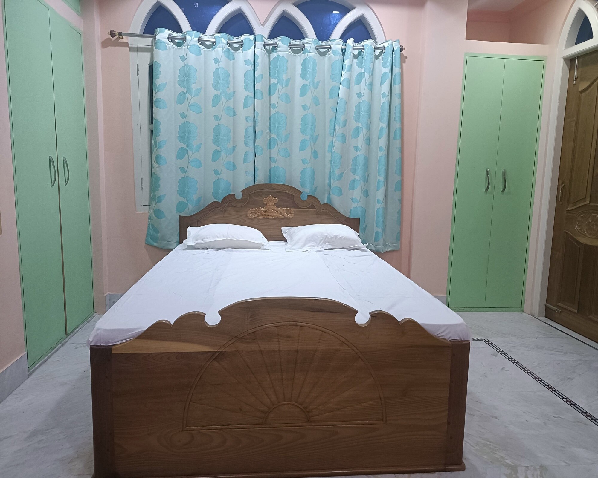 Suzens Homestay - Tap to explore photos