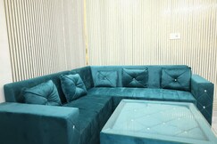 Home 1BHK Couple friendly Sector 25 Rohini, Delhi