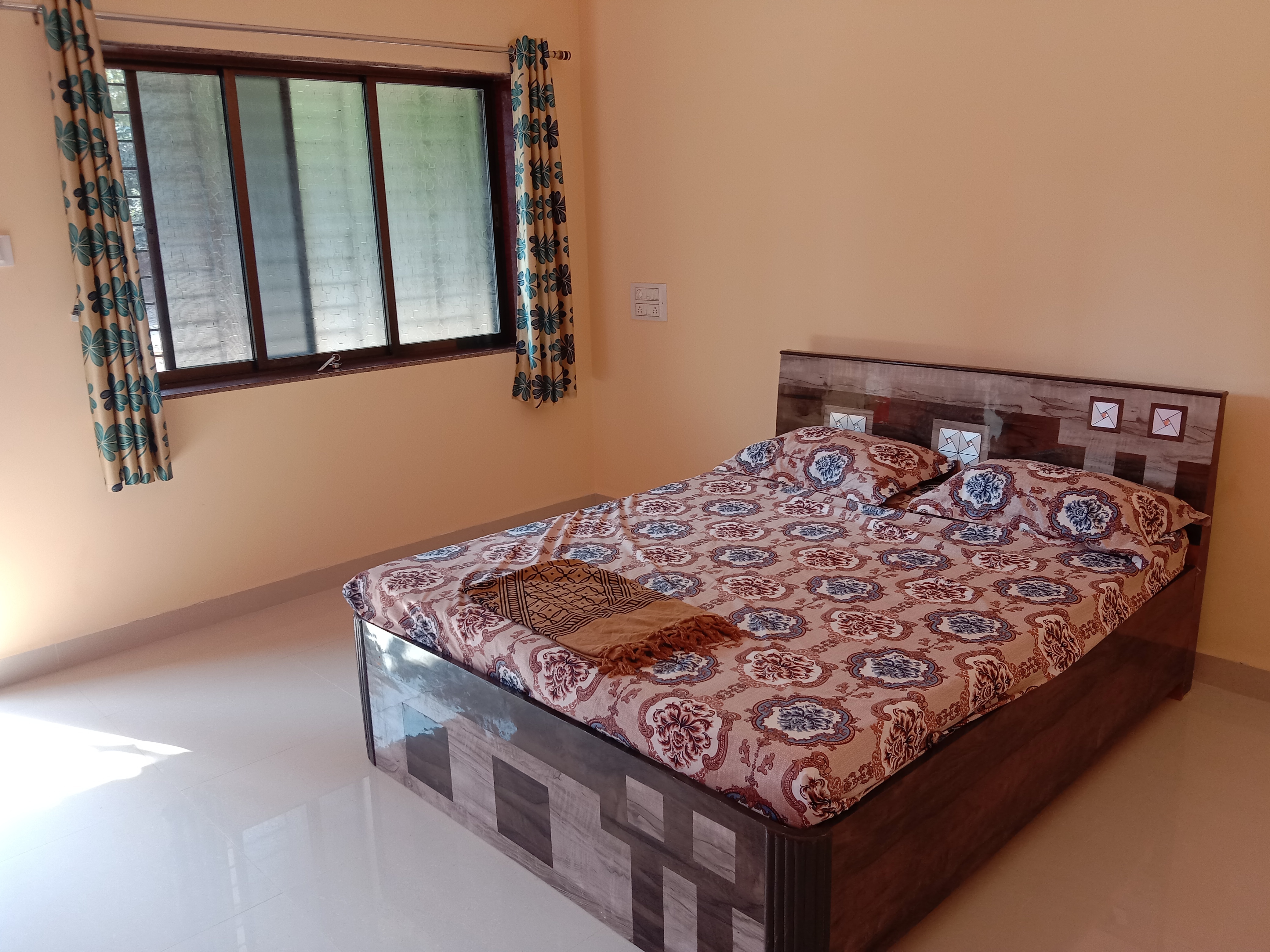 Shree Yog Home Stay - Tap to explore photos