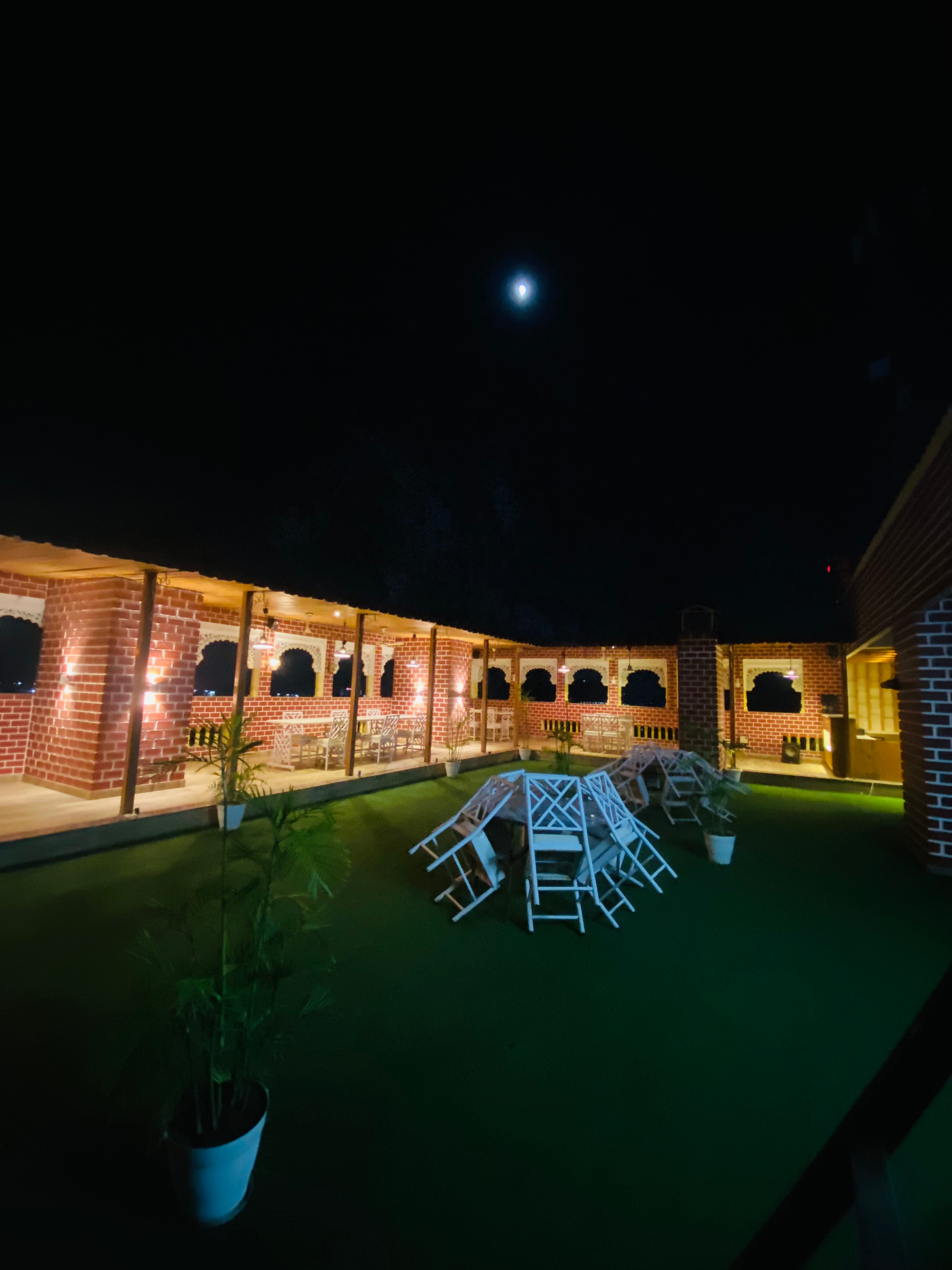 Shreeji Palace by Asapin Hotels - Tap to explore photos