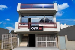 Hotel O by OYO Easy stay, Lucknow