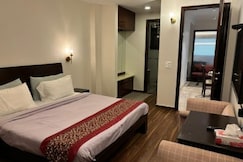 Short Stay Service Apartment in Green Park, Delhi