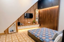 Radha Vatika 200 mts from Krishna Janmbhoomi, Mathura