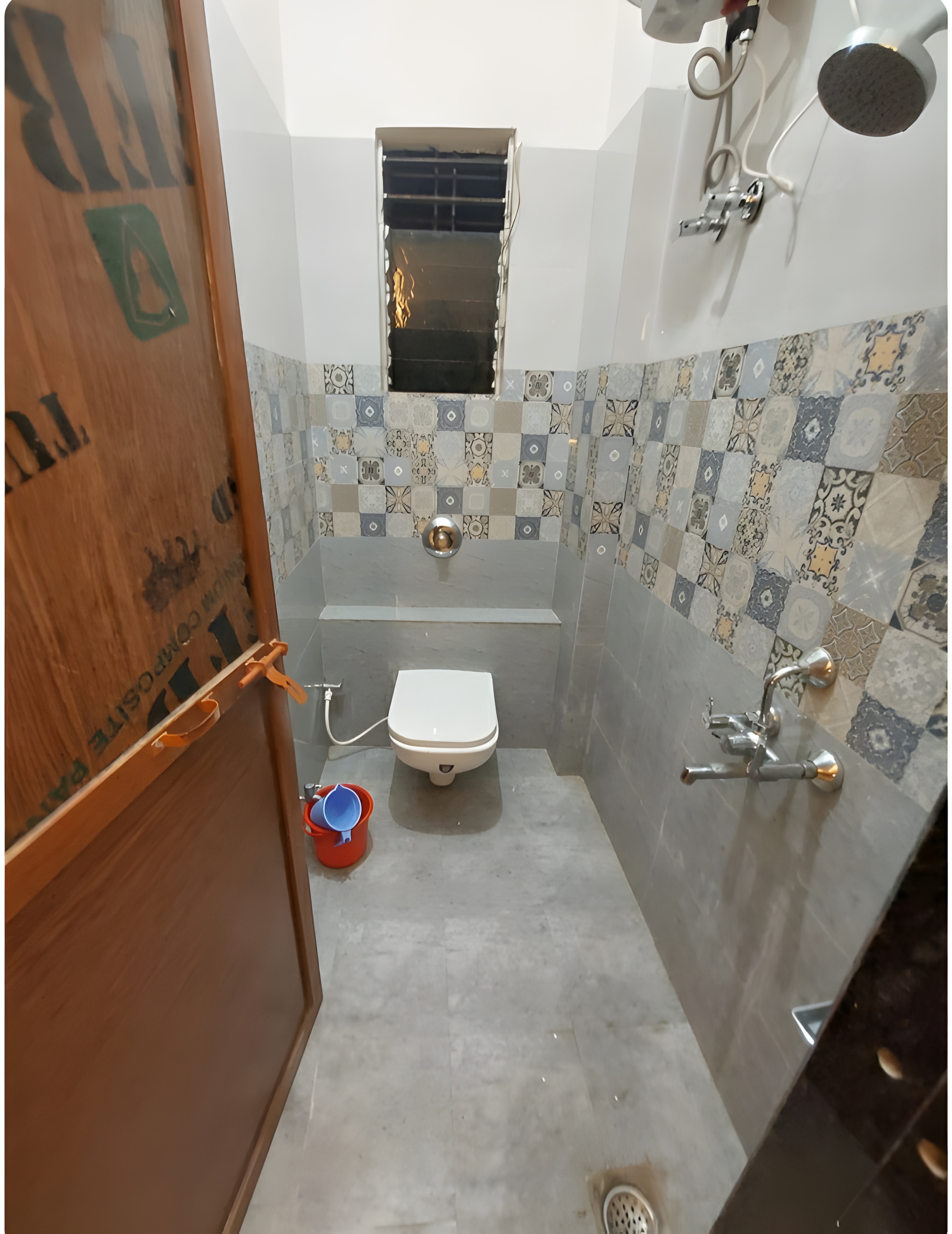 Shree Devadessh Sarkar Homestay Paying Guesthouse - Tap to explore photos