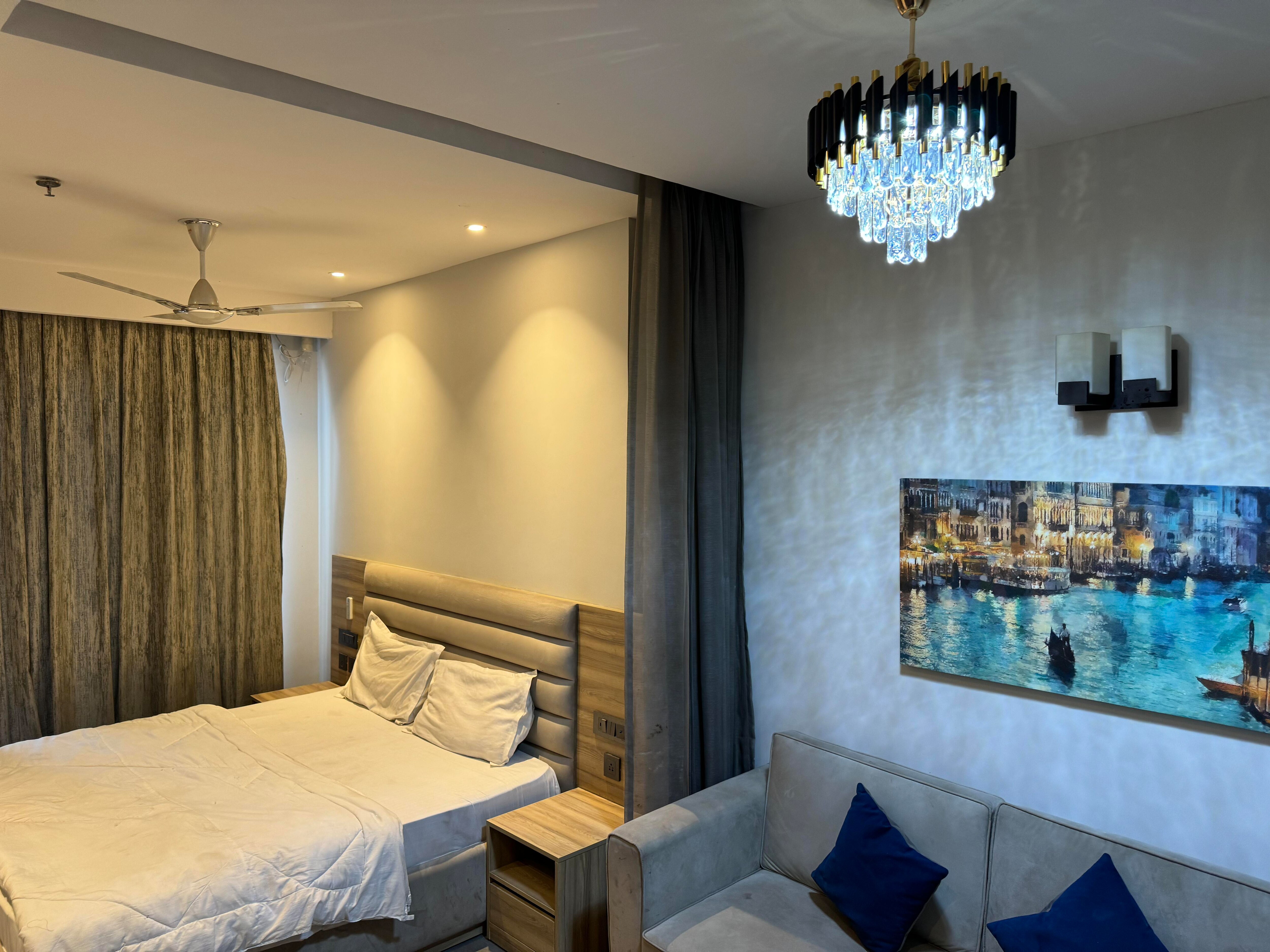 Skyline luxury apartment - Tap to explore photos