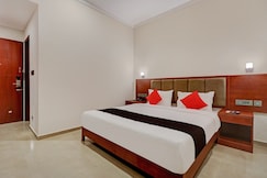 Super Townhouse Kizhakkambalam Tourist Home, Cochin