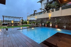 Tara The Luxe Villa Heated Pool Outdoor Theatre, Lonavala