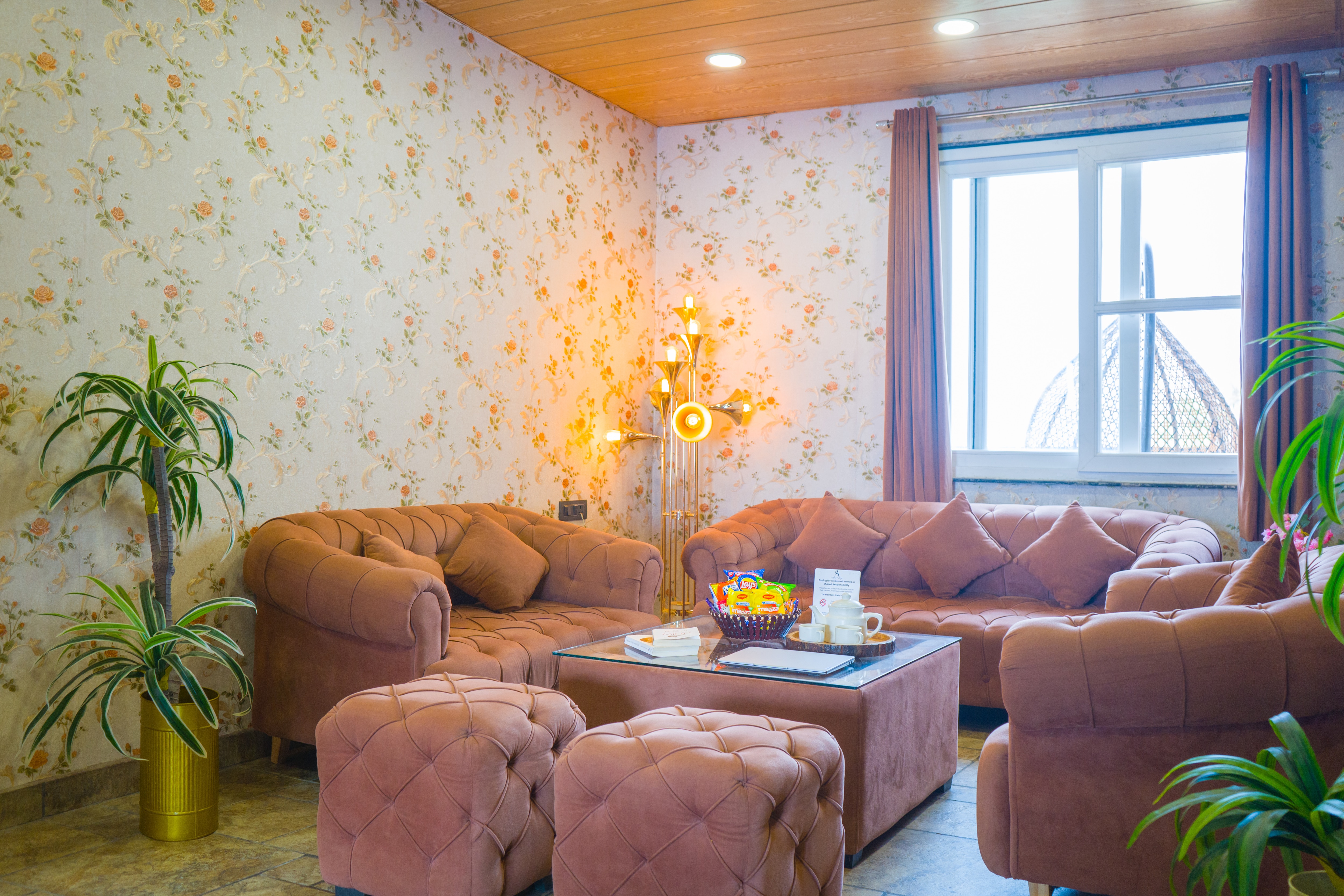 Alaya Stays 4 BHK Apartment with Lift | Sparklyn Tulip - Tap to explore photos