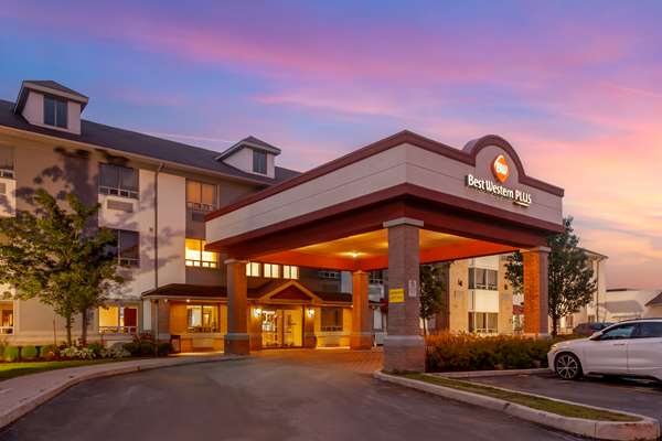 Best Western Plus Burlington Inn & Suites - Tap to explore photos