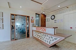 Hotel O The Grand Imperial Restaurant & Hotel Dhuva Railway station, Wankaner