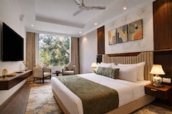 IVA Premium Delhi Airport, Delhi