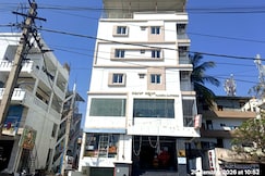 Hotel O V.K Deluxe Rooms, Bangalore