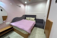 Minimo Home StayLiving Room Kitchen Bedroom, Pachmarhi