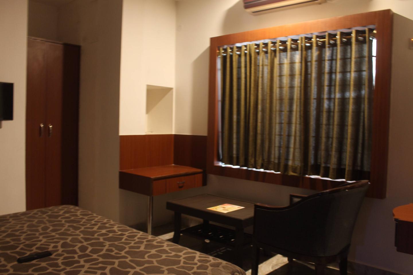 sai kripa inn - Tap to explore photos