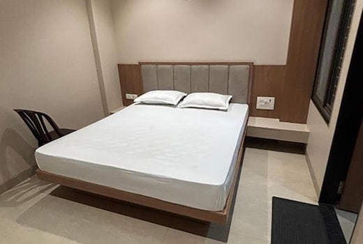 FabHotel Shri Shreeyam Stay