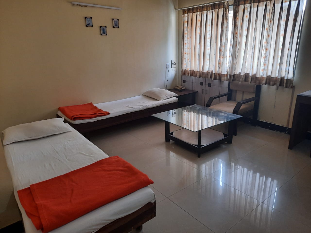 Deluxe AC Room 1