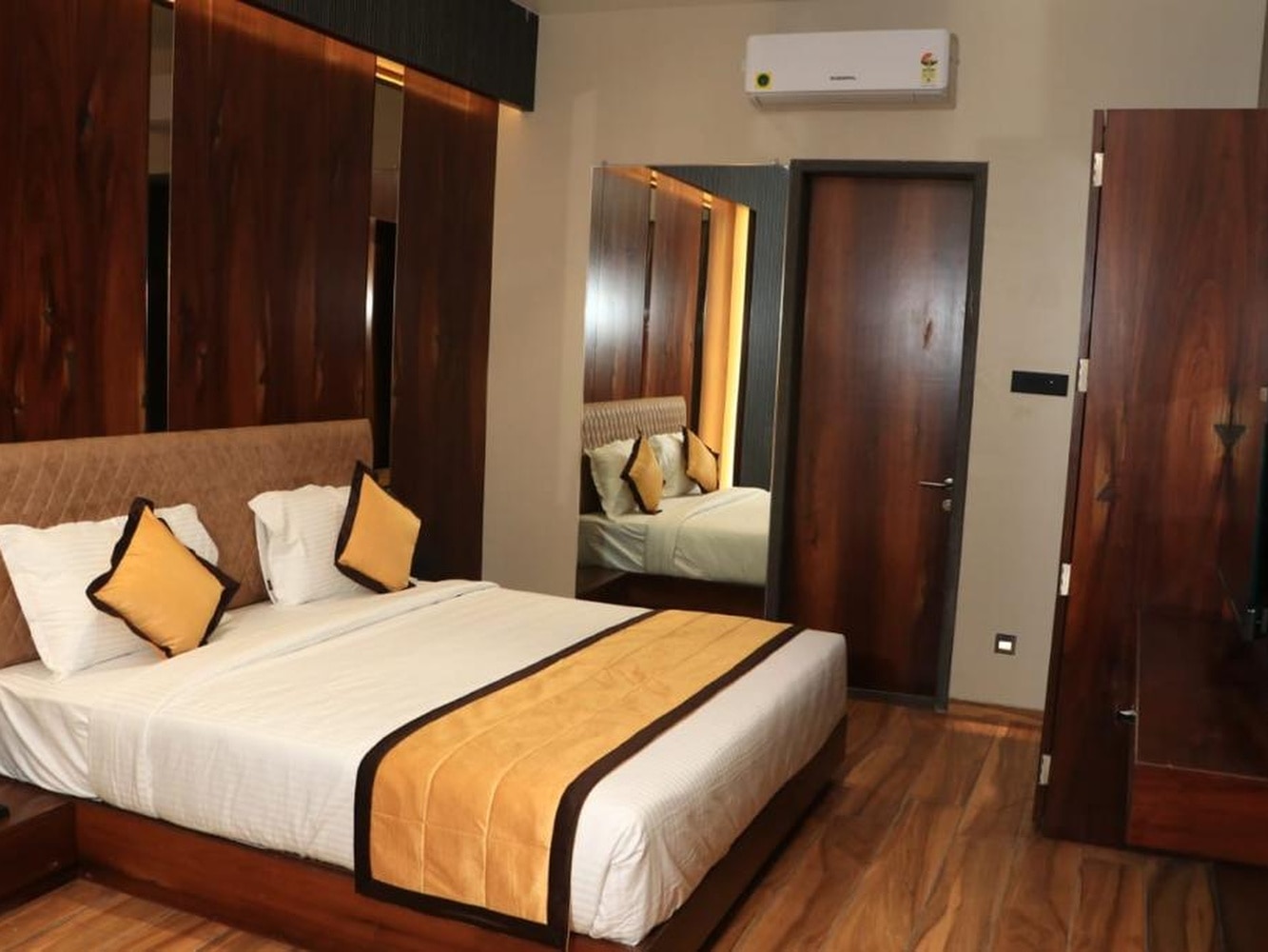 Super Deluxe Room 1