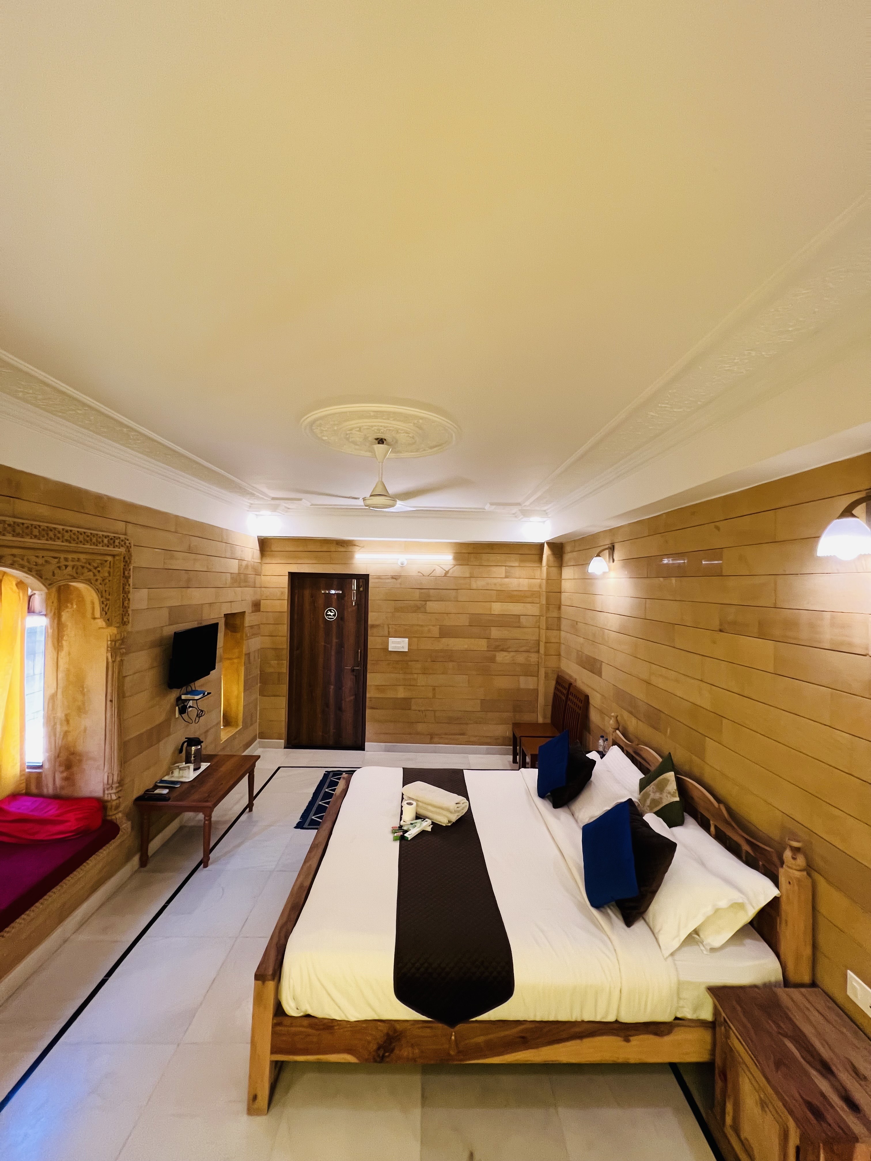 Hotel Garh Villa - Tap to explore photos