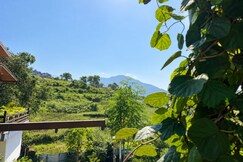 Aaranya Stays | Valley View Cozy 2BHK in Dehradun, Kanatal