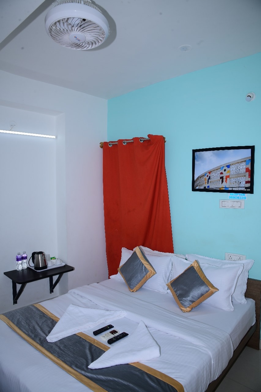 New Grand Suites - Tap to explore photos