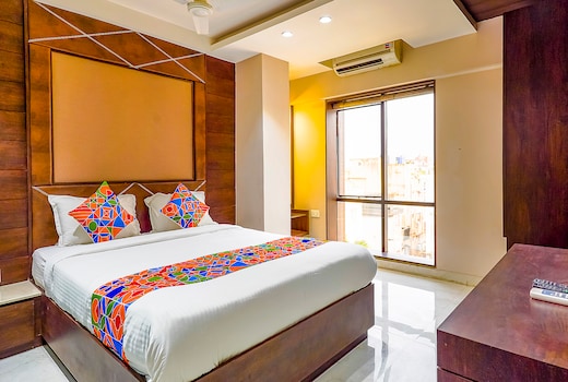 FabHotel Eros 211 - Nr. Sreebhumi