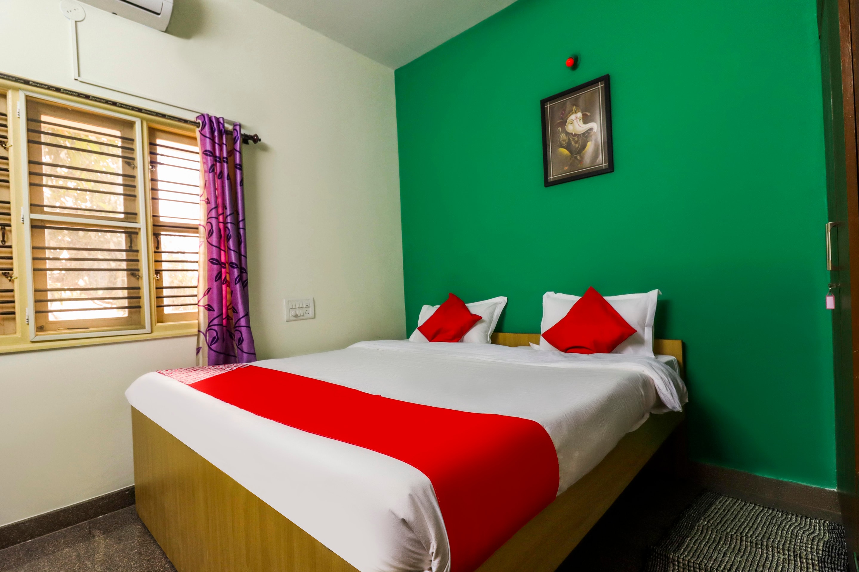 Super Hotel O Manyu - Tap to explore photos