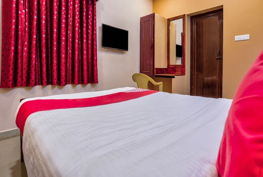 Sri Abirami Inn