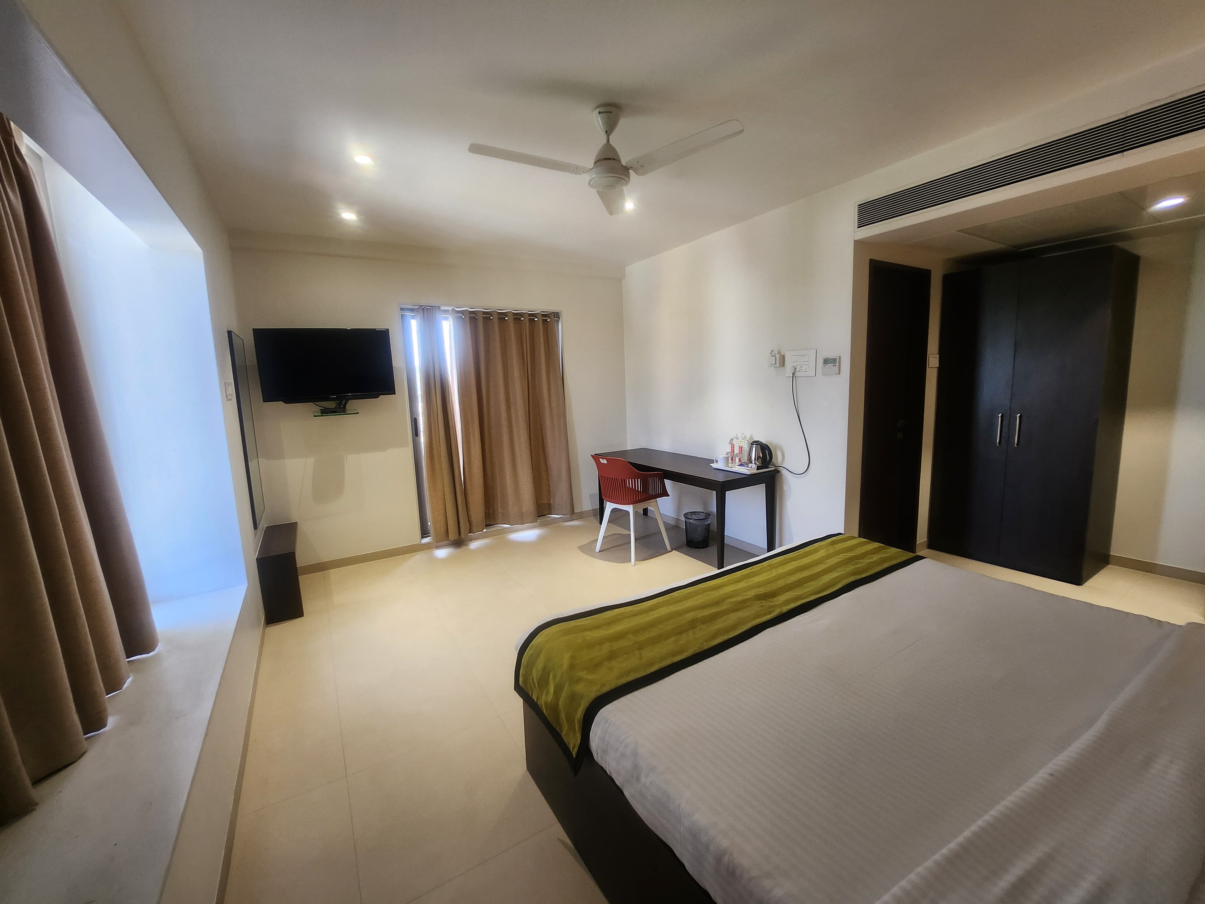Freesia Residency by Express Inn 2