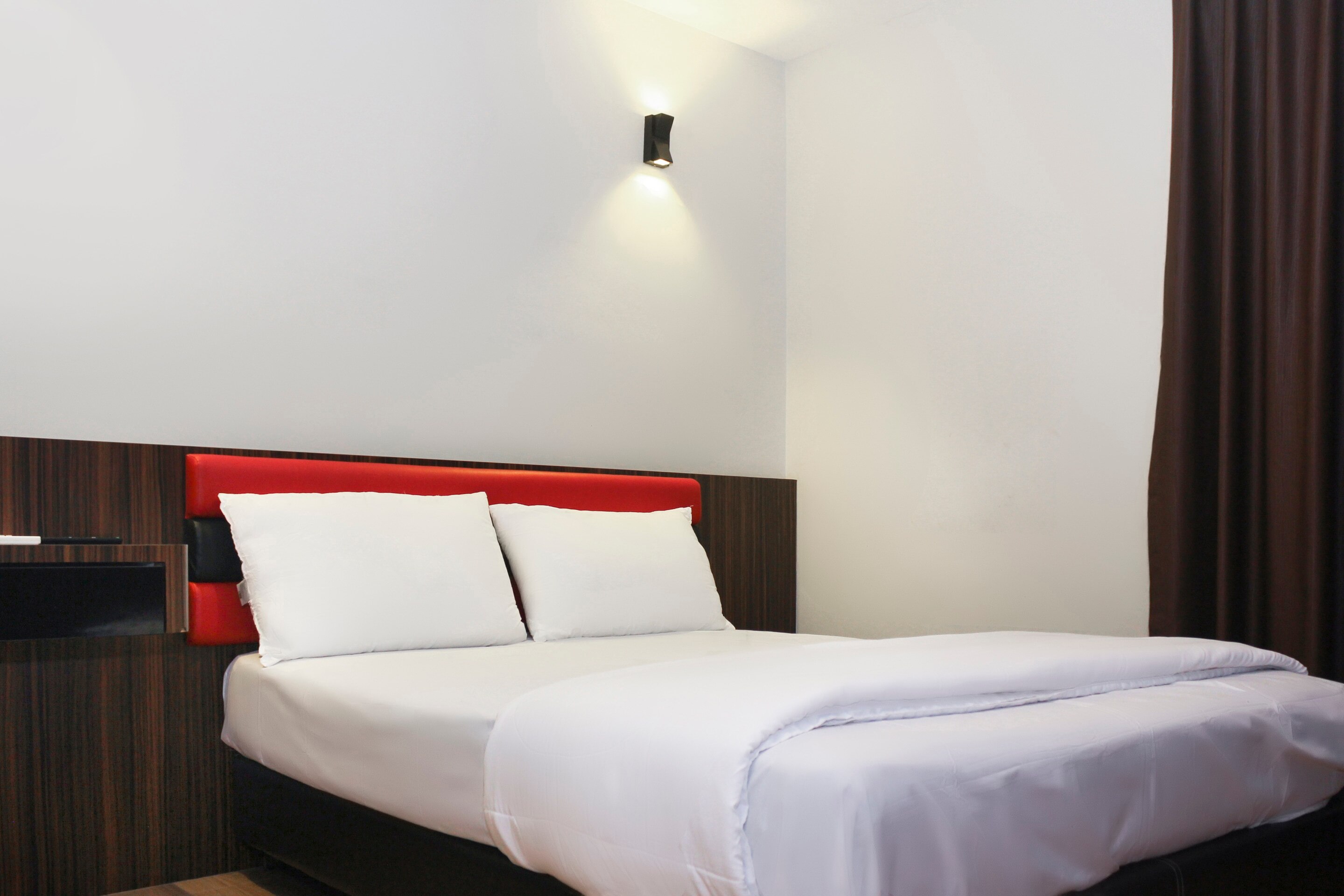 OYO 90027 Happy Hotel - Tap to explore photos