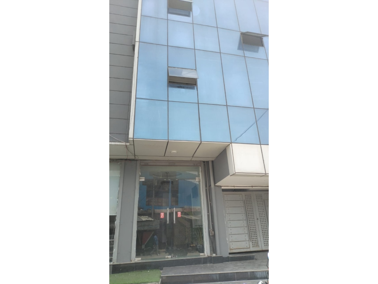 Hotel The Anvi Residency Sector 132 - Tap to explore photos