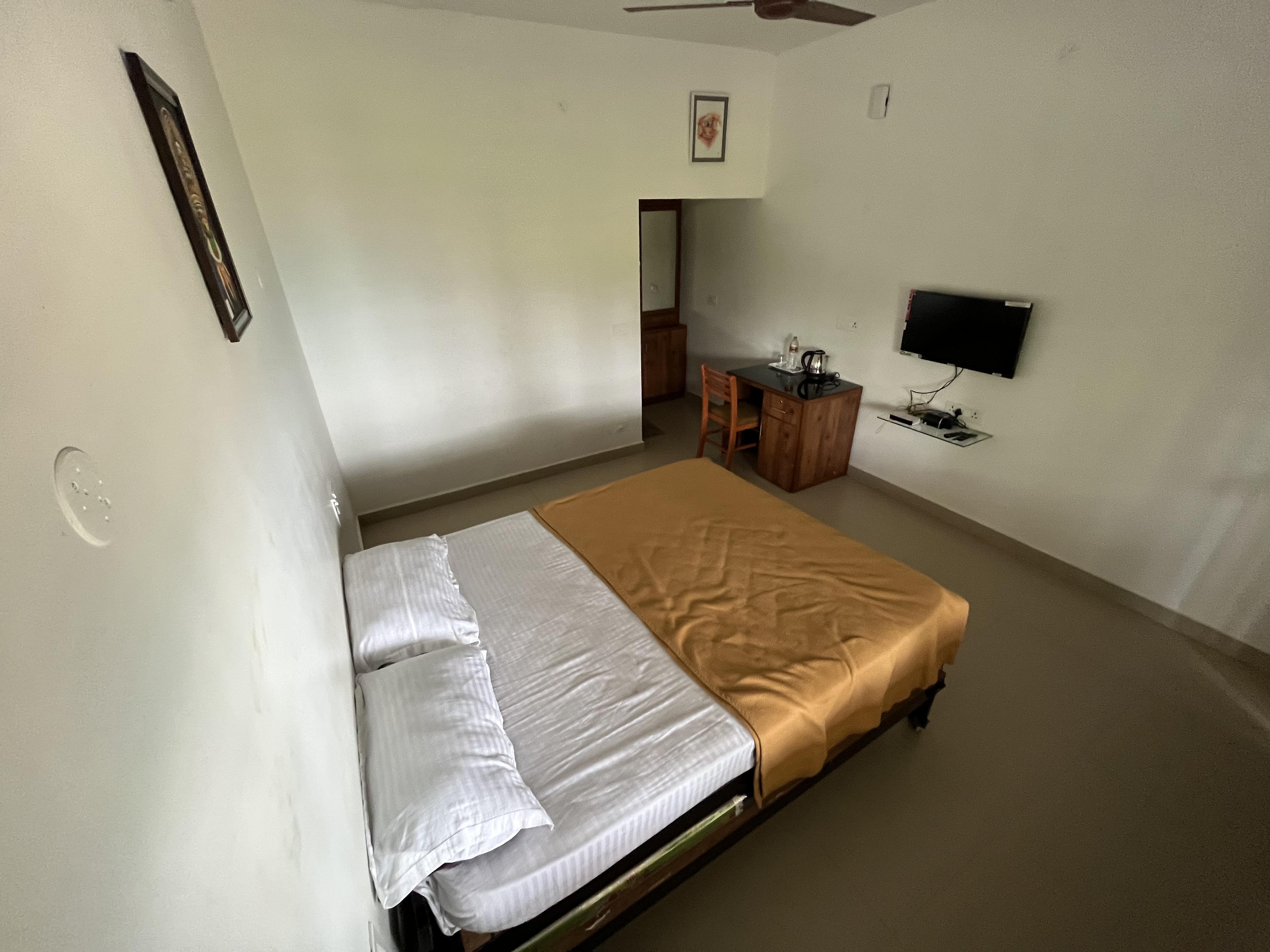 Thumpayil Hills Plantation Homestay Vagamon - Tap to explore photos